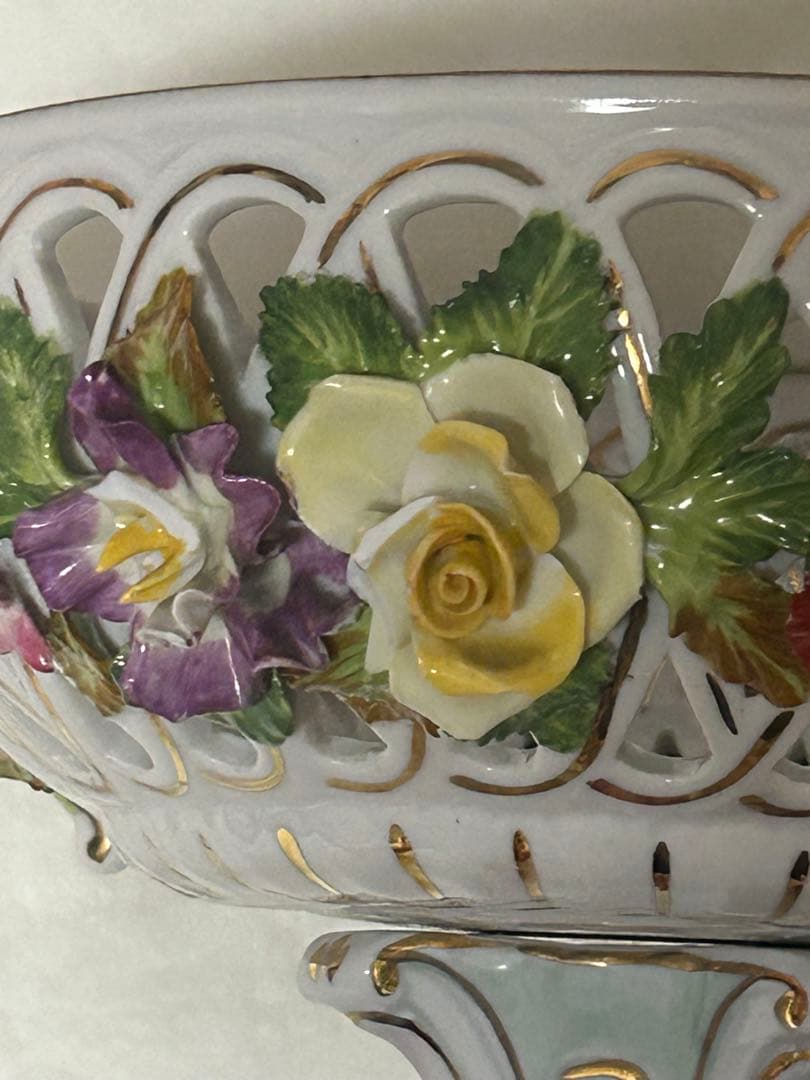 ドレスデン　「花文透かしコンポート」