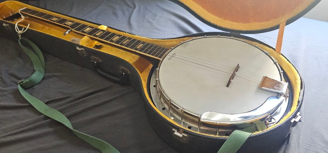 バンジョー ハードケース付き