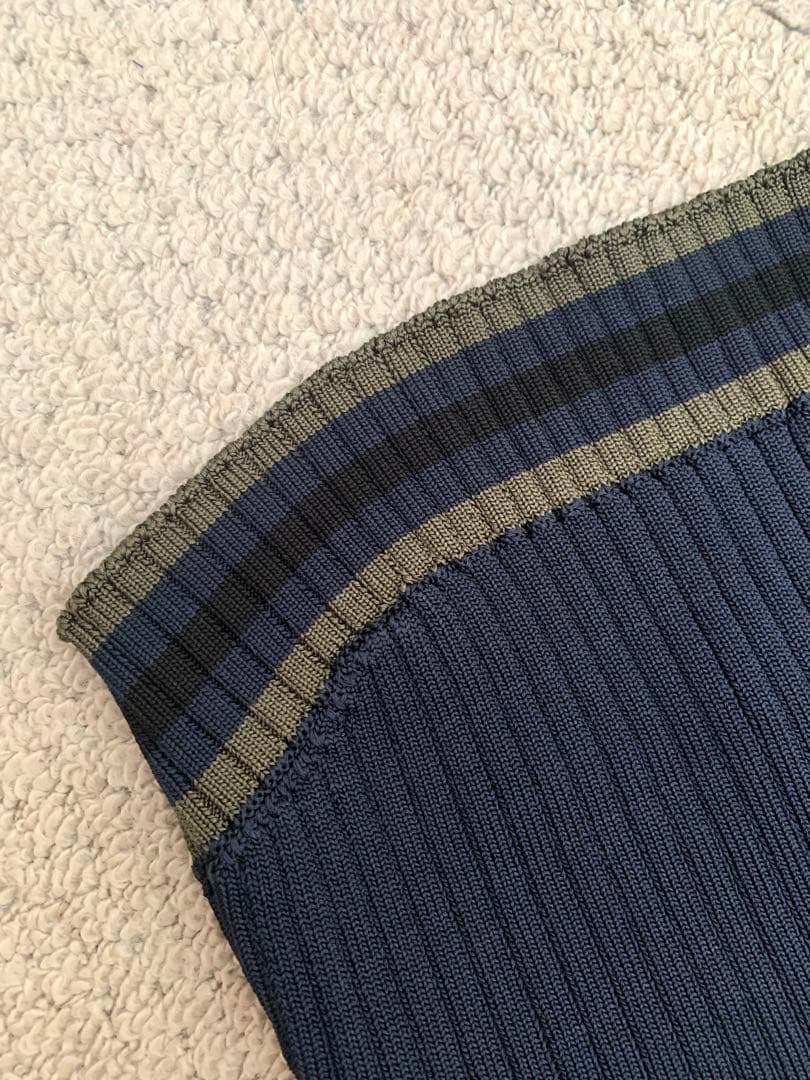 PRADAベアトップ プラダ トップス レイヤー リブニット