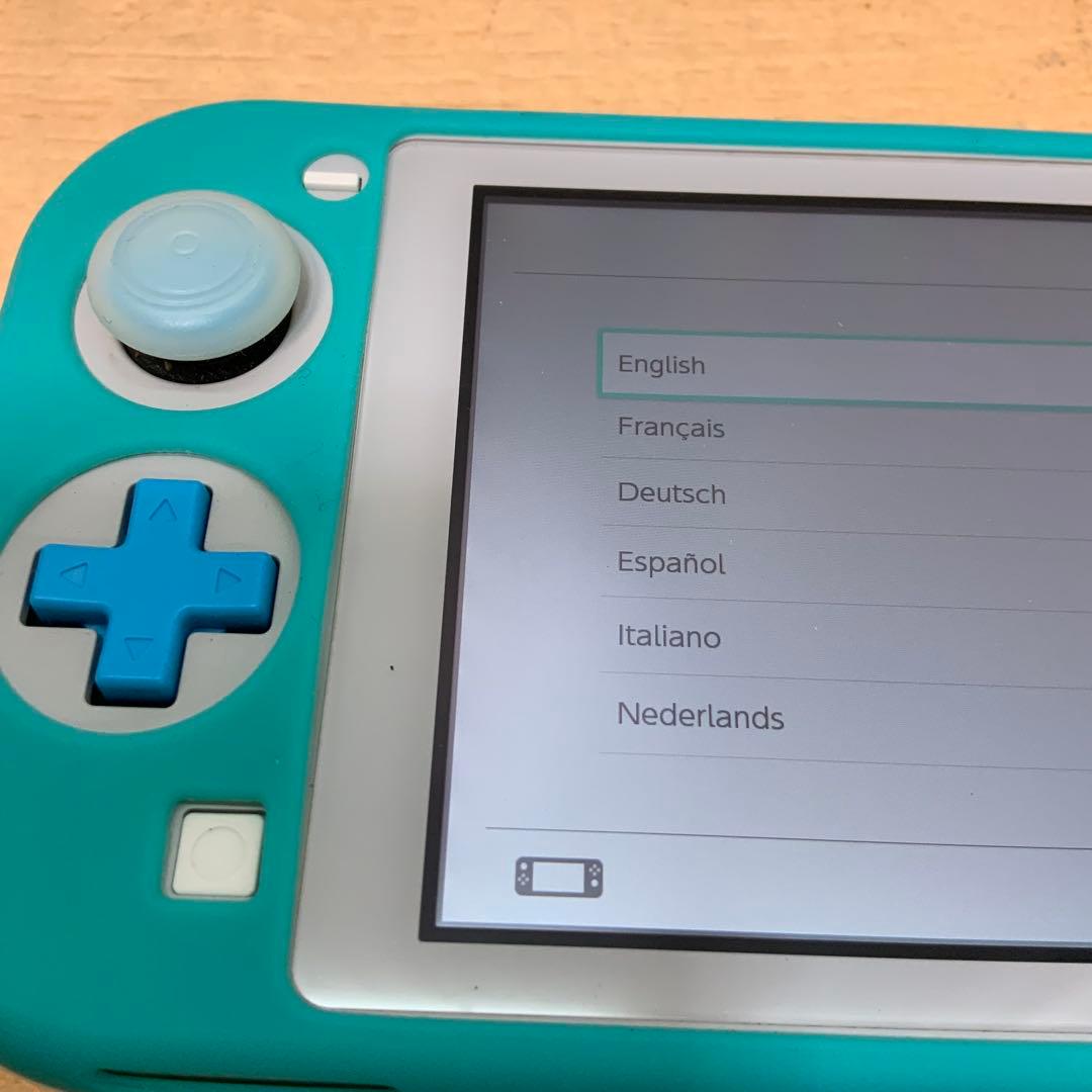 任天堂　スイッチライト（本体のみ） ザシアン・ザマゼンタ エディション