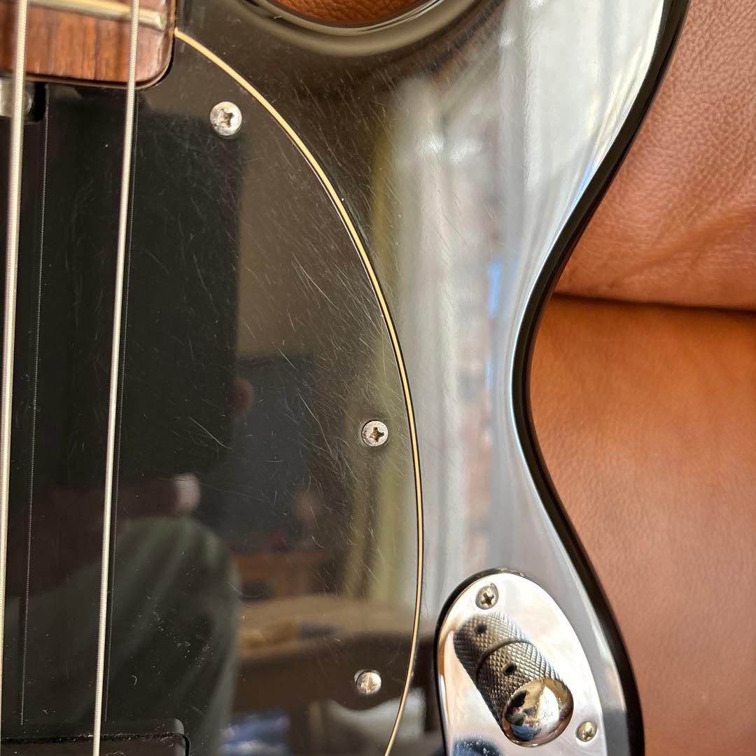 エレキベース ブラック　Sterling Ray34