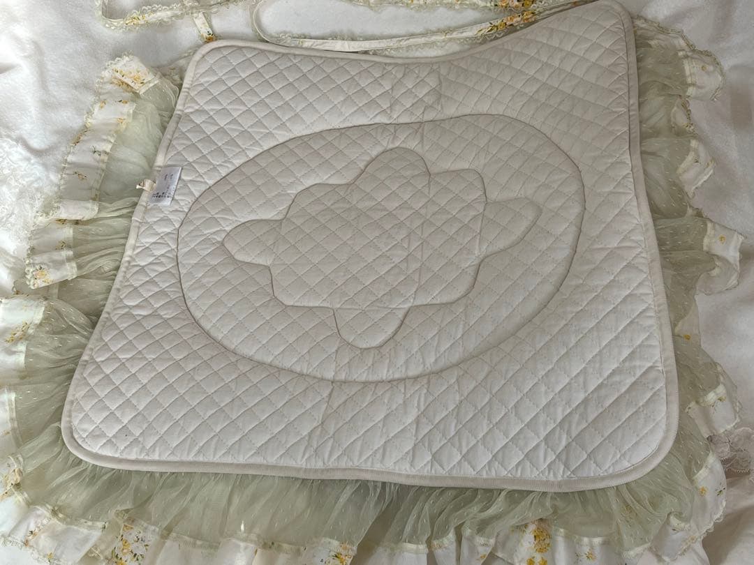 さえら　アキアカネ　64×50 チェアマット