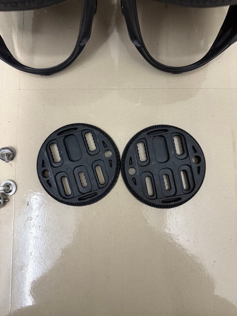 SALOMON district und 23-24モデル　サイズM 補修有