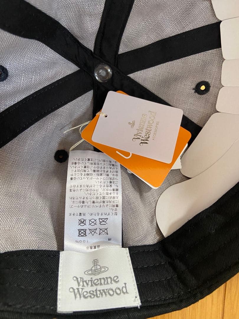 【新品】ヴィヴィアン ウエストウッド ブラックキャップ プレゼントにも！