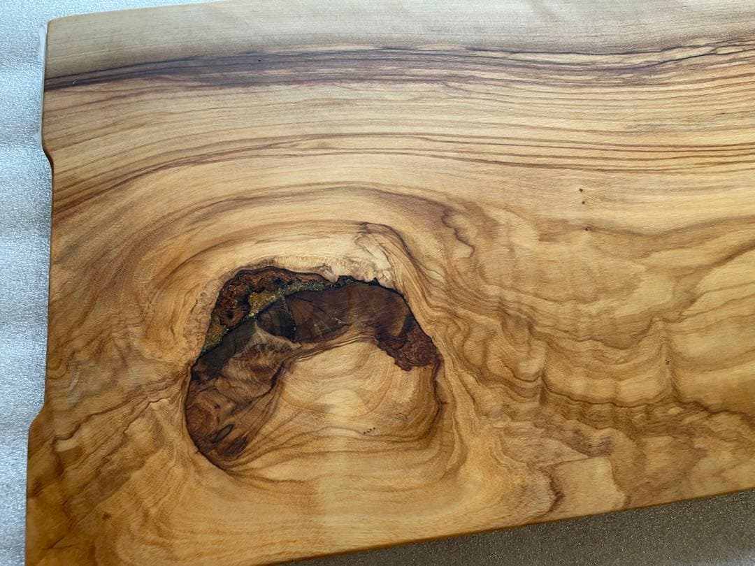 オリーブのカッティングボード