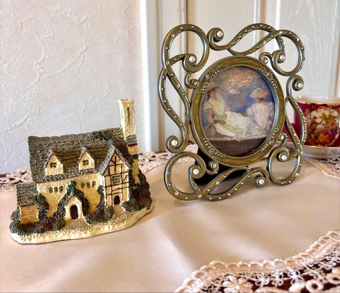 イタリア製 TAROCCO VACCARI猫足チェスト(家の置物と額絵はオマケ)