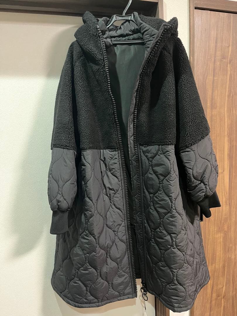 ジャケット・アウター BIG ZIPPER BOA QUILTED LONG COAT
