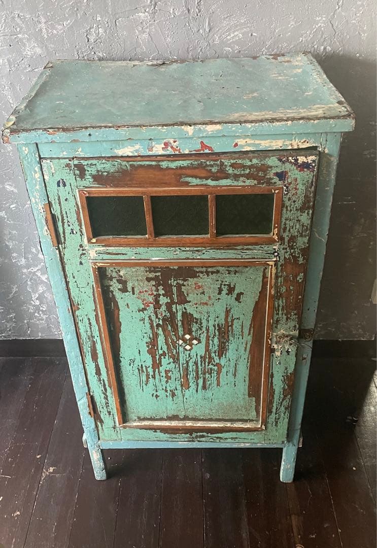 稀少/ビンテージ/インド/古材/メタル/ガラスキャビネット/キャビネット/収納棚