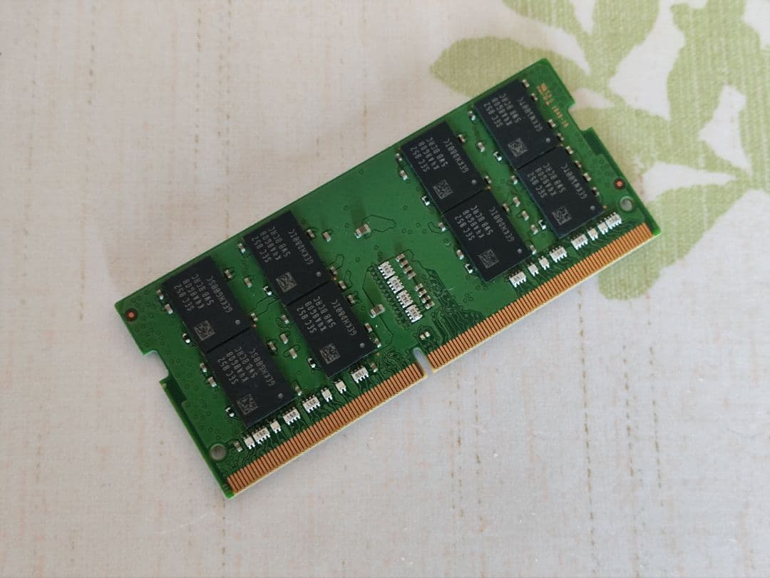 メモリー SAMSUNG DDR4 16GB 2400MHz SO-DIMM