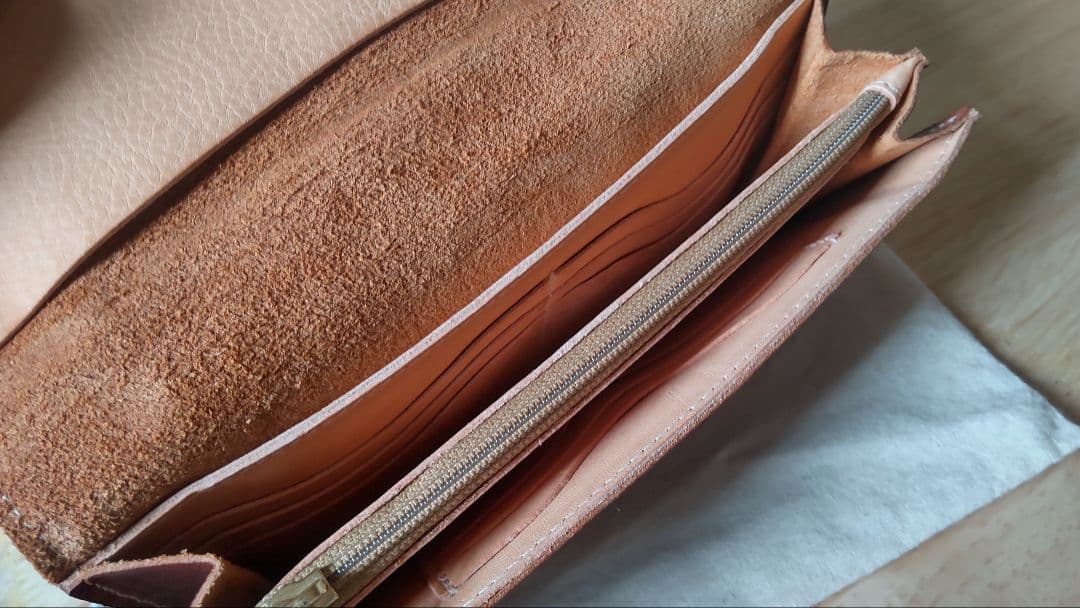 51,ILBISONTE☆イルビゾンテ☆55周年☆日本限定☆ロングウォレット