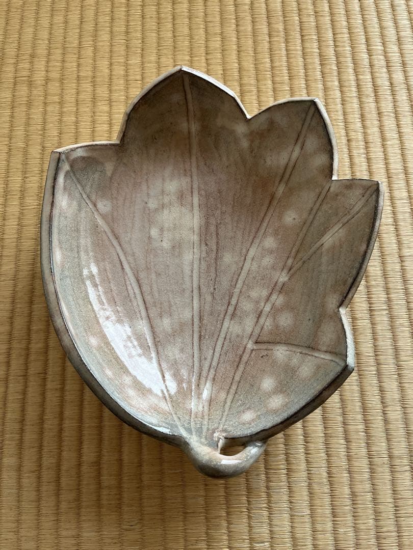 【未使用品】箱あり　茶道具　十五代　坂倉新兵衛　萩楓形鉢　菓子皿