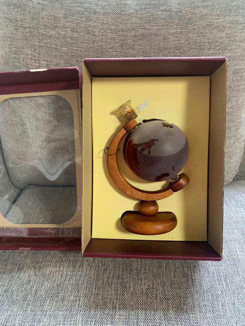 COGNAC(コニャック) ブランデー　ナポレオン　地球儀型ボトル