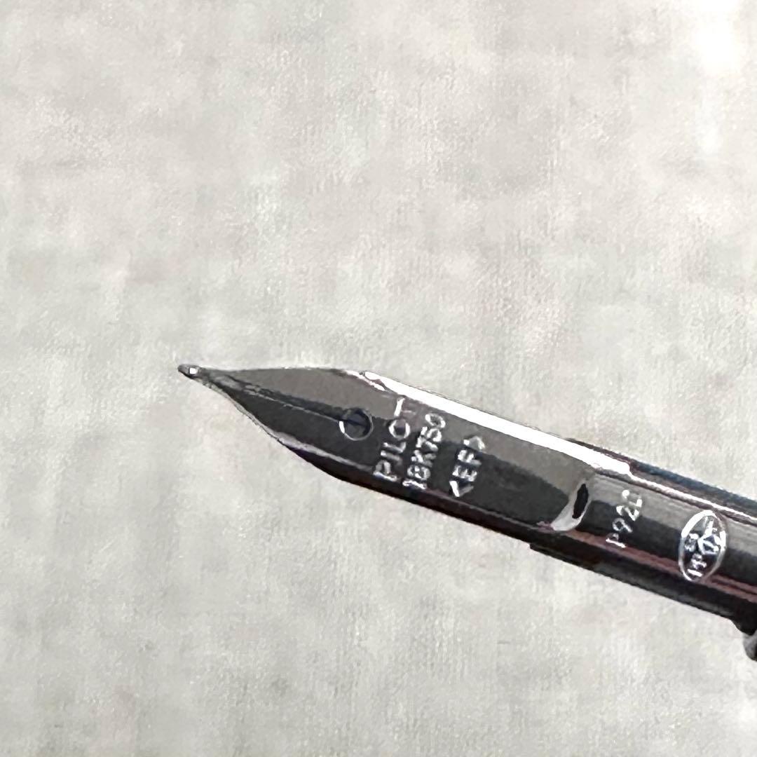 PILOT パイロット キャップレス万年筆 ブラックマット EF