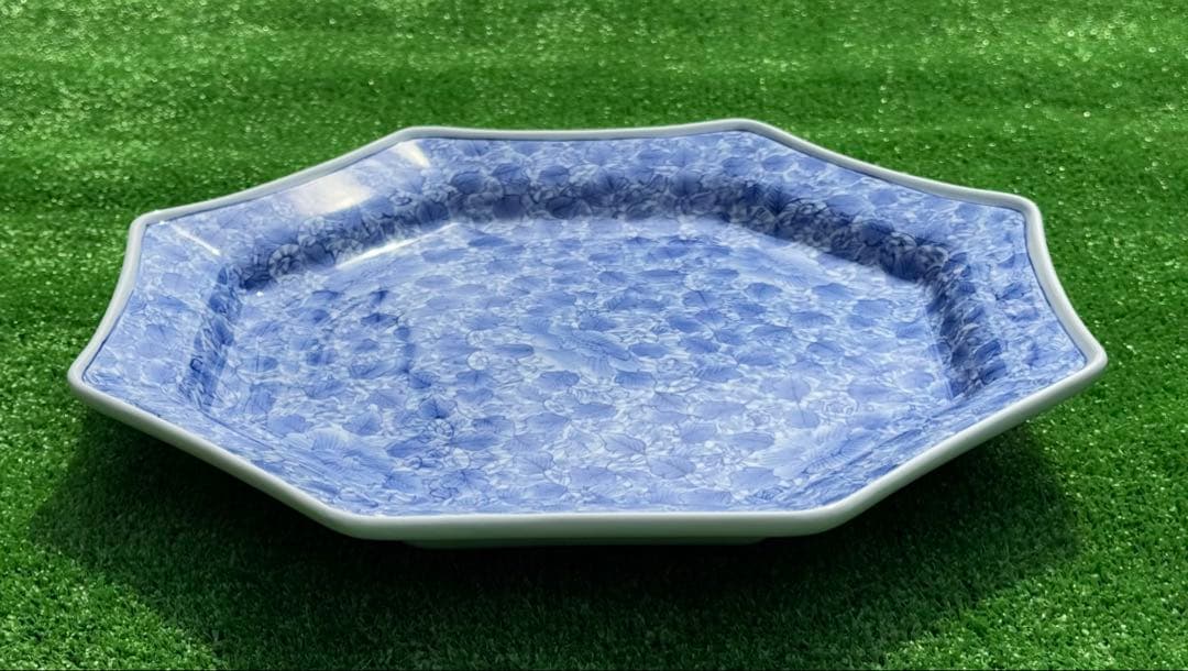 三川内焼 平戸祐祥作 牡丹唐草文八角皿