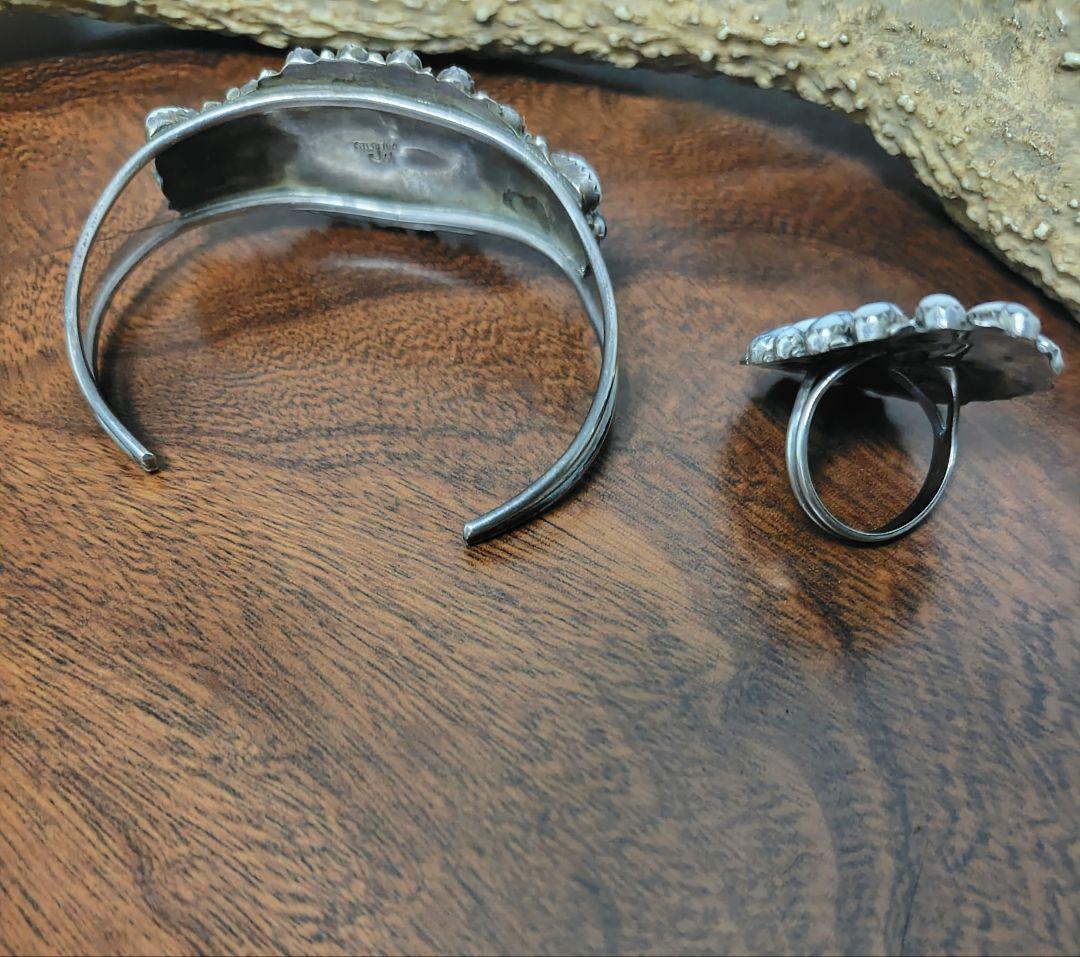 naomiHarpoズニ族バングルとリング2点希少ホワイトターコイズ