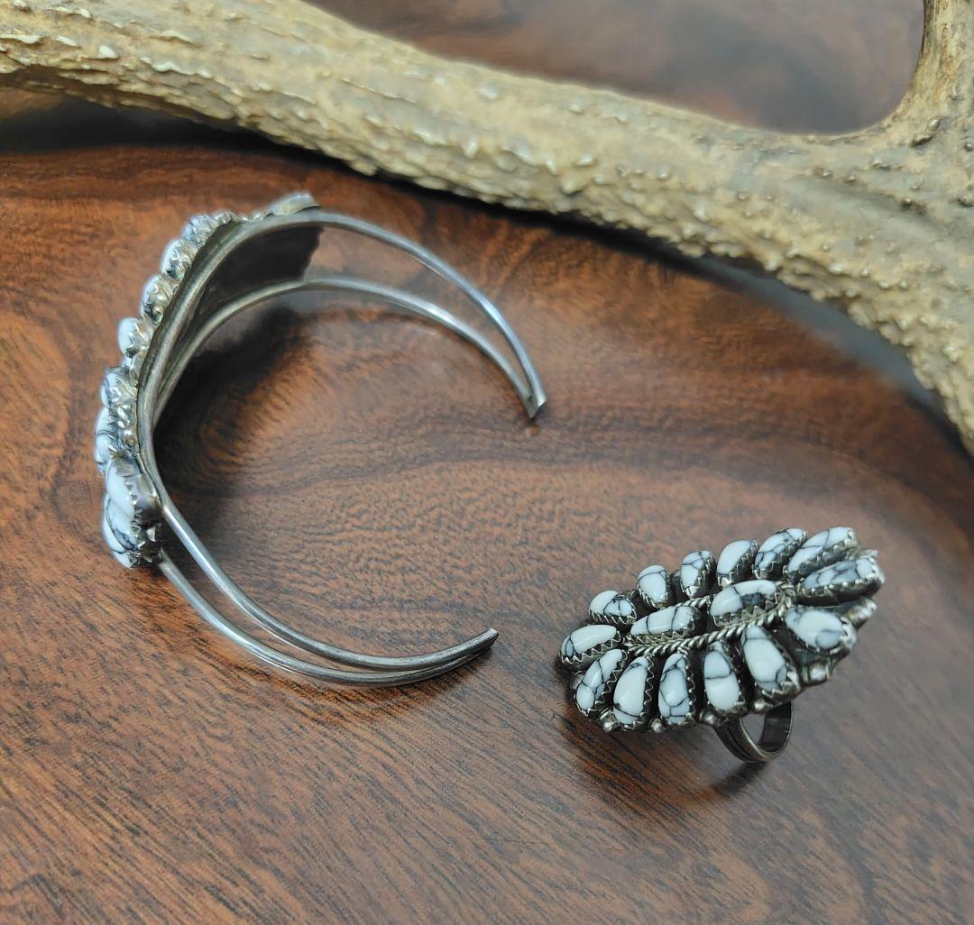 naomiHarpoズニ族バングルとリング2点希少ホワイトターコイズ