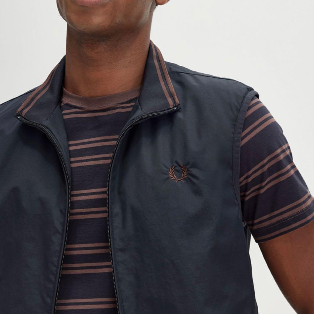 フレッドペリー　FRED PERRY ベスト