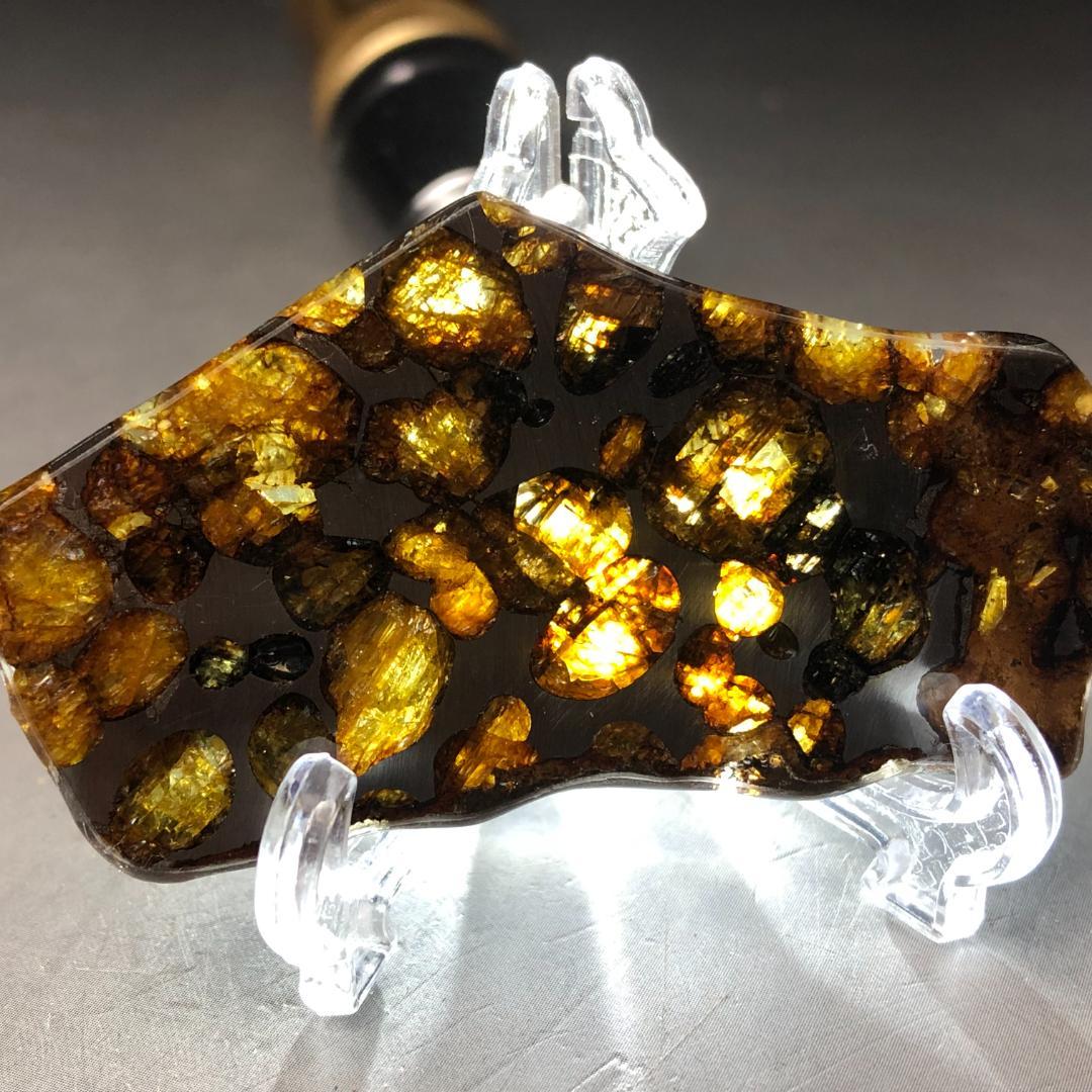 パラサイト隕石 隕石　石鉄隕石　セリコ隕石 美品　重さ約13ｇ　共箱