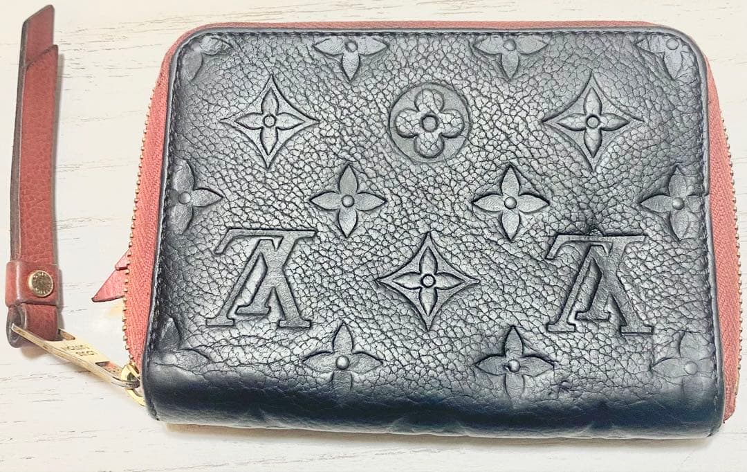 霧*島様 Louis Vuitton アンプラント　ケース ブラック　正規