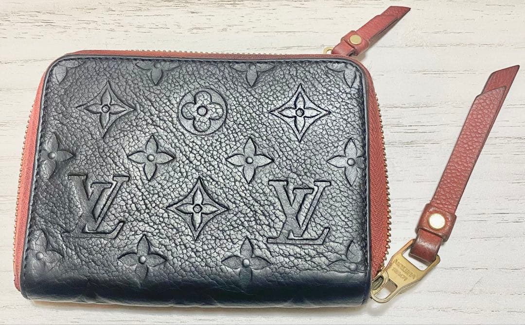 霧*島様 Louis Vuitton アンプラント　ケース ブラック　正規