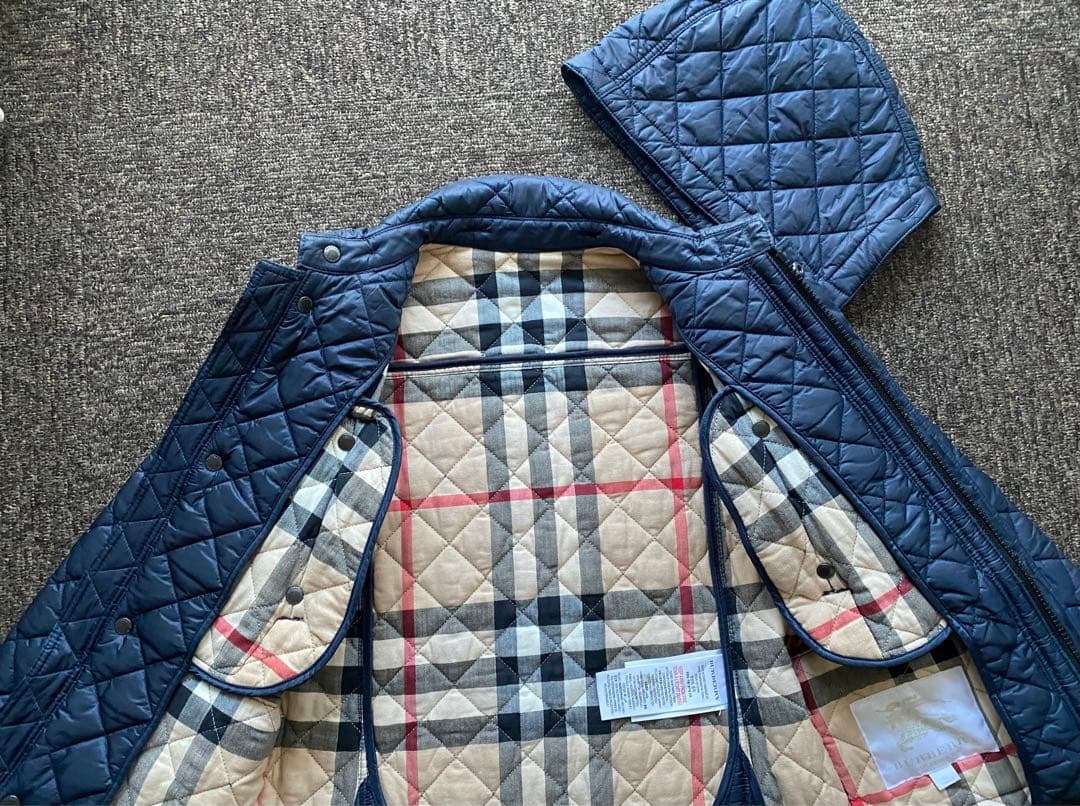 バーバリー　中綿キルティングジャケット　6Y