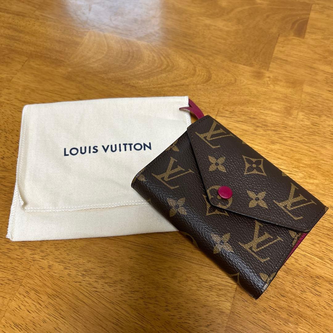 LOUIS VUITTON ポルトフォイユ　ヴィクトリーヌ　三つ折り財布
