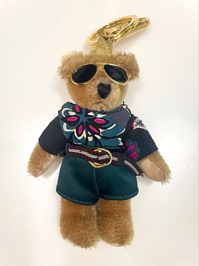PRADA チャーム　クマ型キーホルダー サングラス