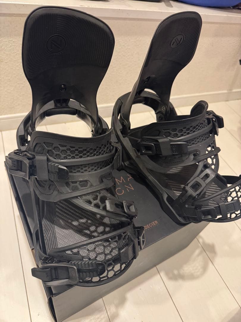 ナイデッカースーパーマチックカーボン