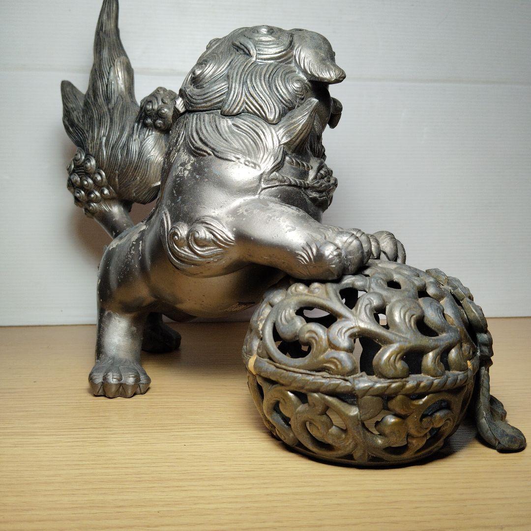 玉乗り銅獅子置物