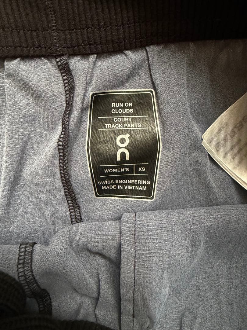 ON Court Track Pants 入手困難モデル