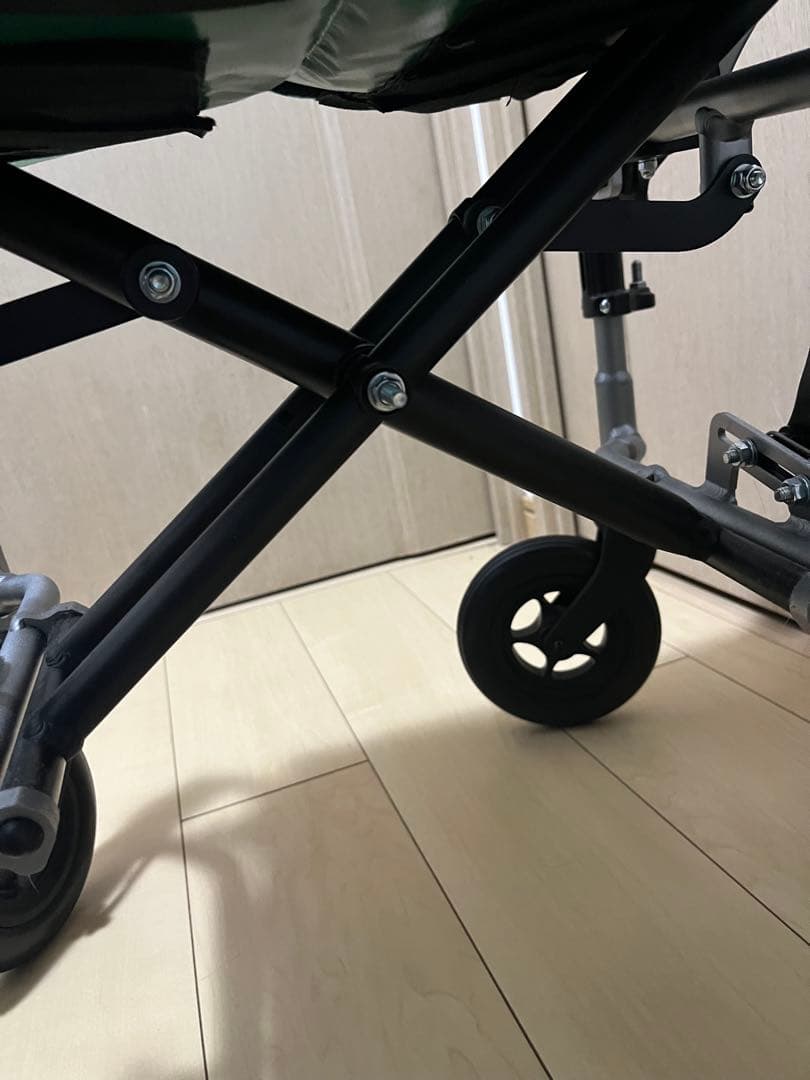 【引き取り希望】美品！ MIKI ミキ 超軽量 介助型車いす CRT-4