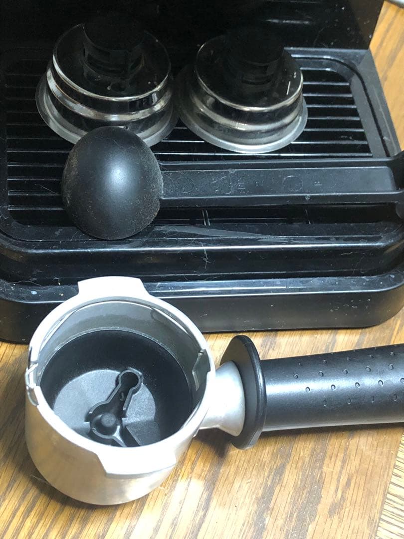 デロンギ スティローザ エスプレッソマシン EC235J-BK