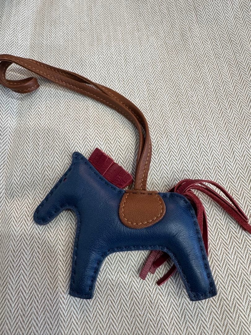 HERMES エルメス　ロデオ　チャーム　PM