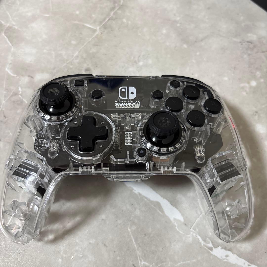 ⭐︎美品⭐︎任天堂Switch 本体バッテリー強化版ケース、コントローラ３つ！