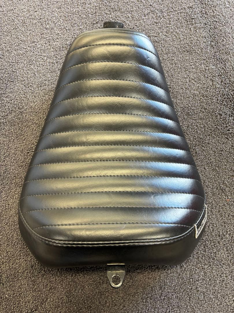 ラペラシート スポーツスター XL1200X ソロシート