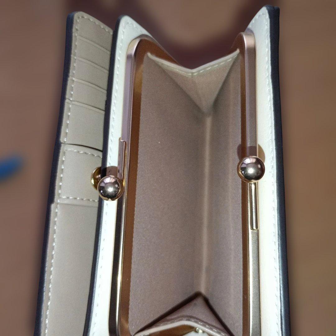 未使用COACH キスロック ミディアム二つ折り財布 日本限定フローラルプリント