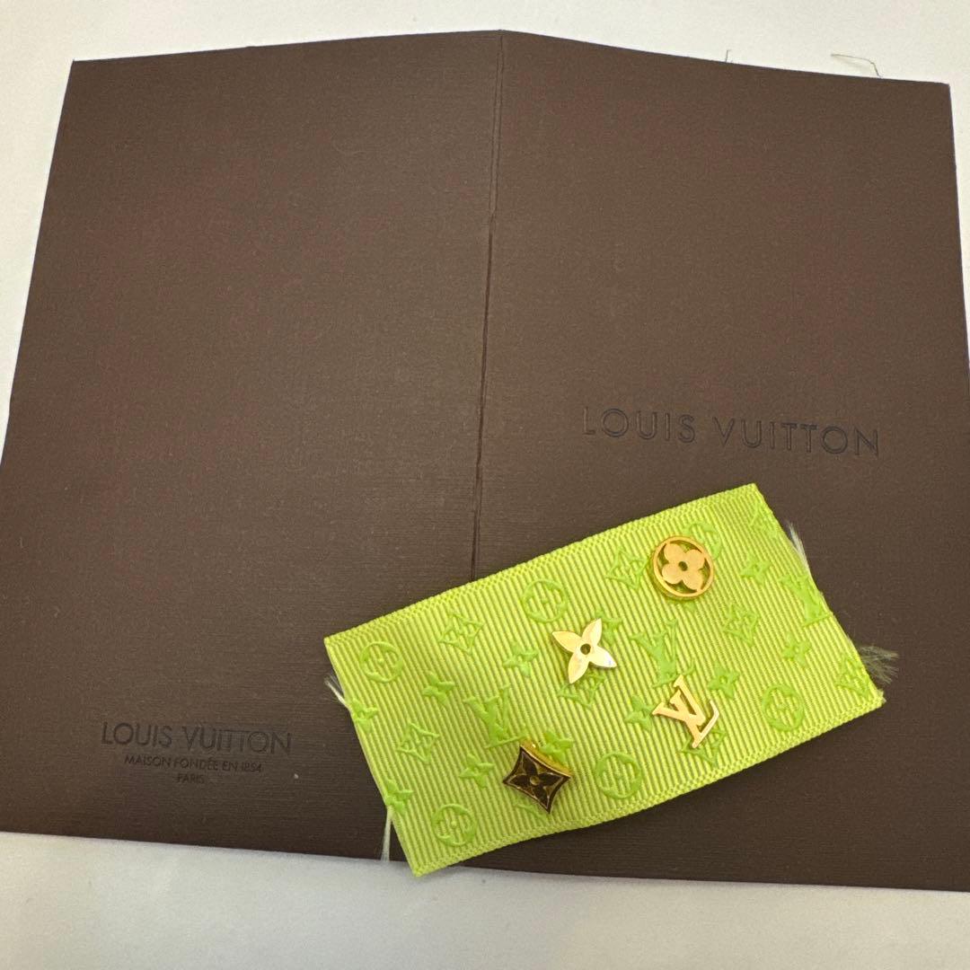 Louis Vuitton ロゴモチーフピアス4個セット！ノベルティ！新品