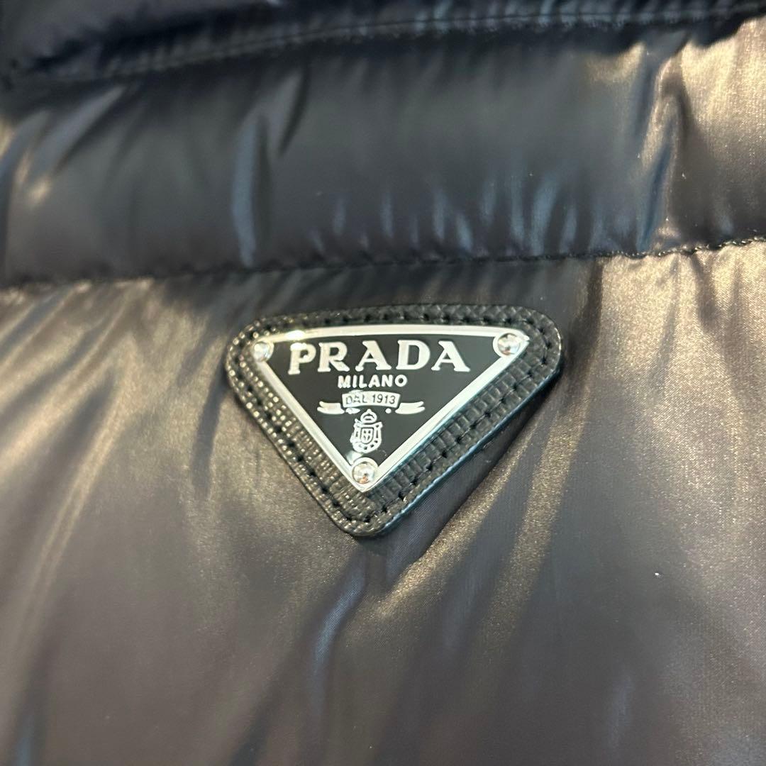美品✨PRADA ダウン 三角ロゴプレート ダブルジップ 42 ブラック