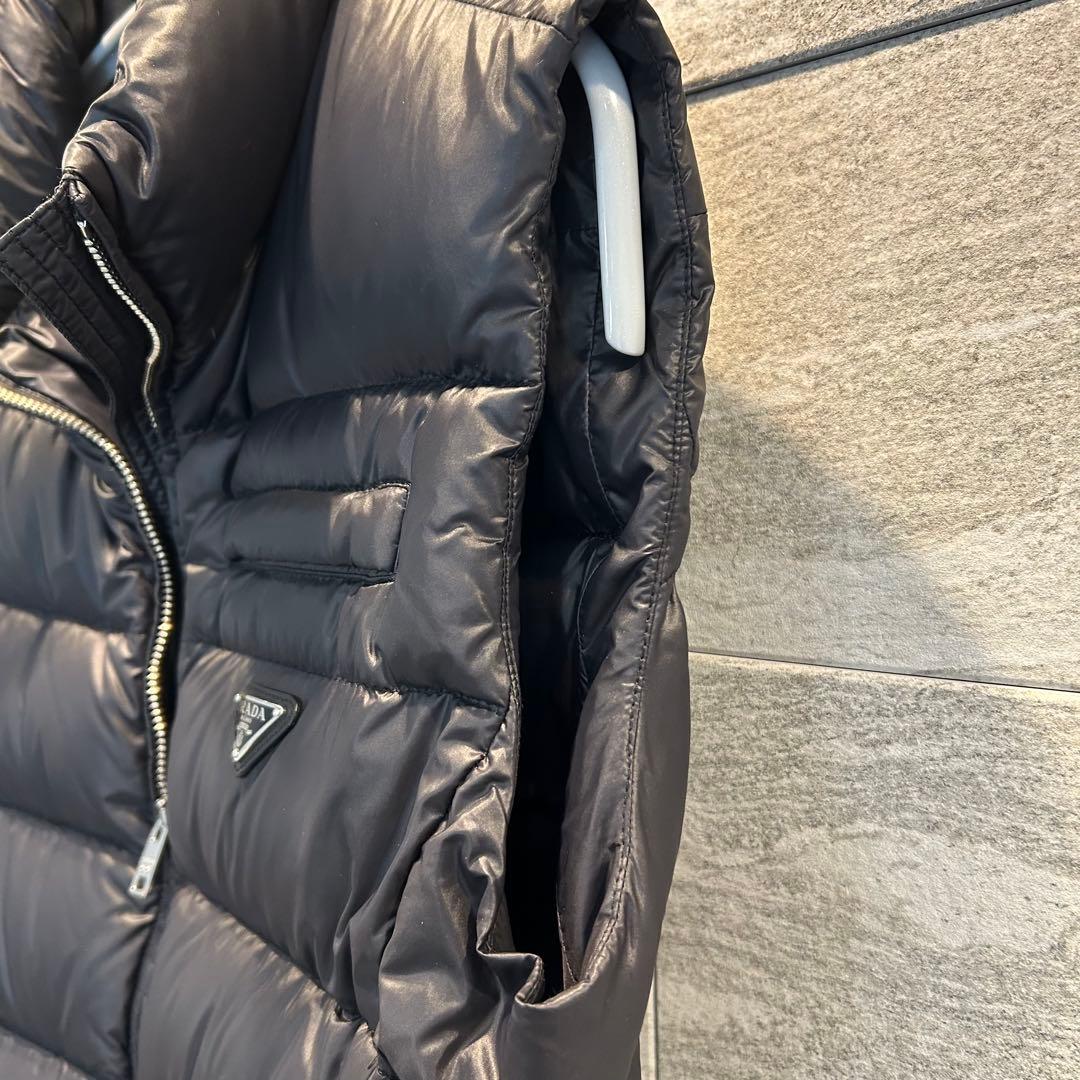 美品✨PRADA ダウン 三角ロゴプレート ダブルジップ 42 ブラック