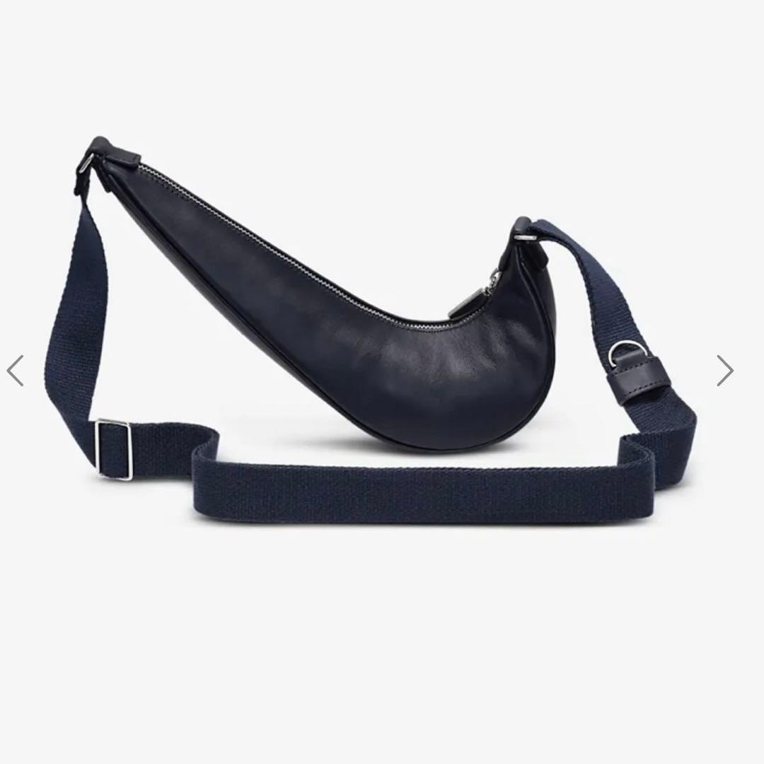 NIKE ジャックムス ル スウッシュ クロスボディバッグ