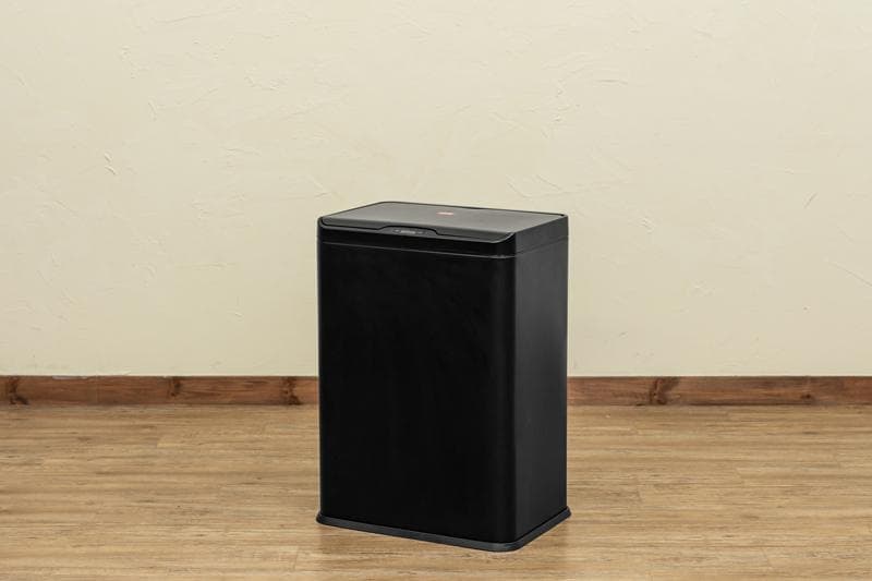 【新品・送料無料】センサー自動開閉式　2分別　ダストボックス　50L　BK/WH
