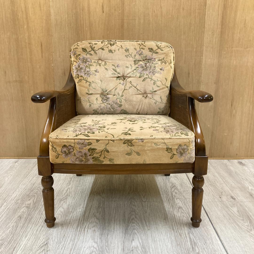 【カリモク】オールド　コロニアル アームチェア　1人掛けソファ 椅子 ①