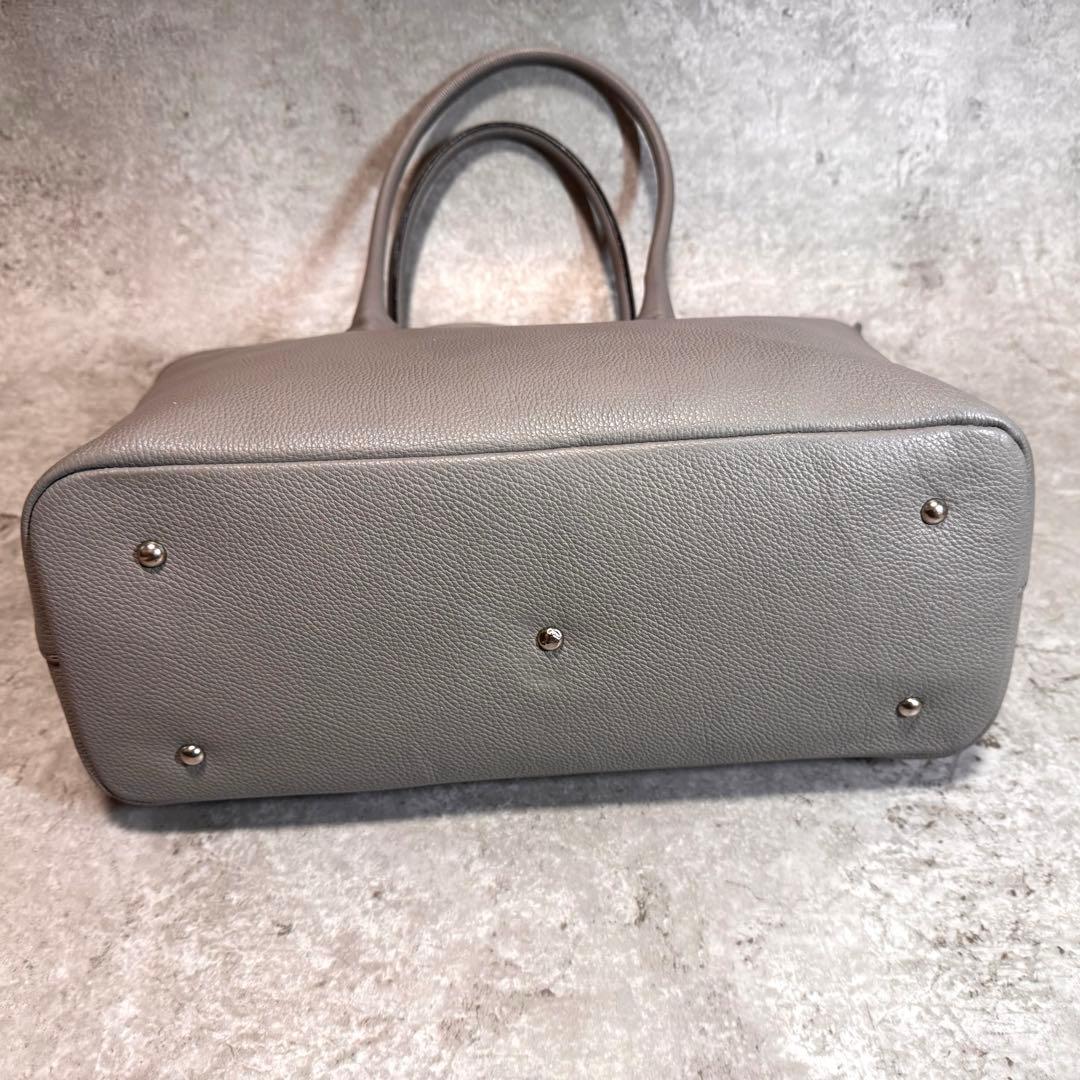極美品 hinn ヒン トートバッグ シボ革 レザー グレー 大容量 A4○