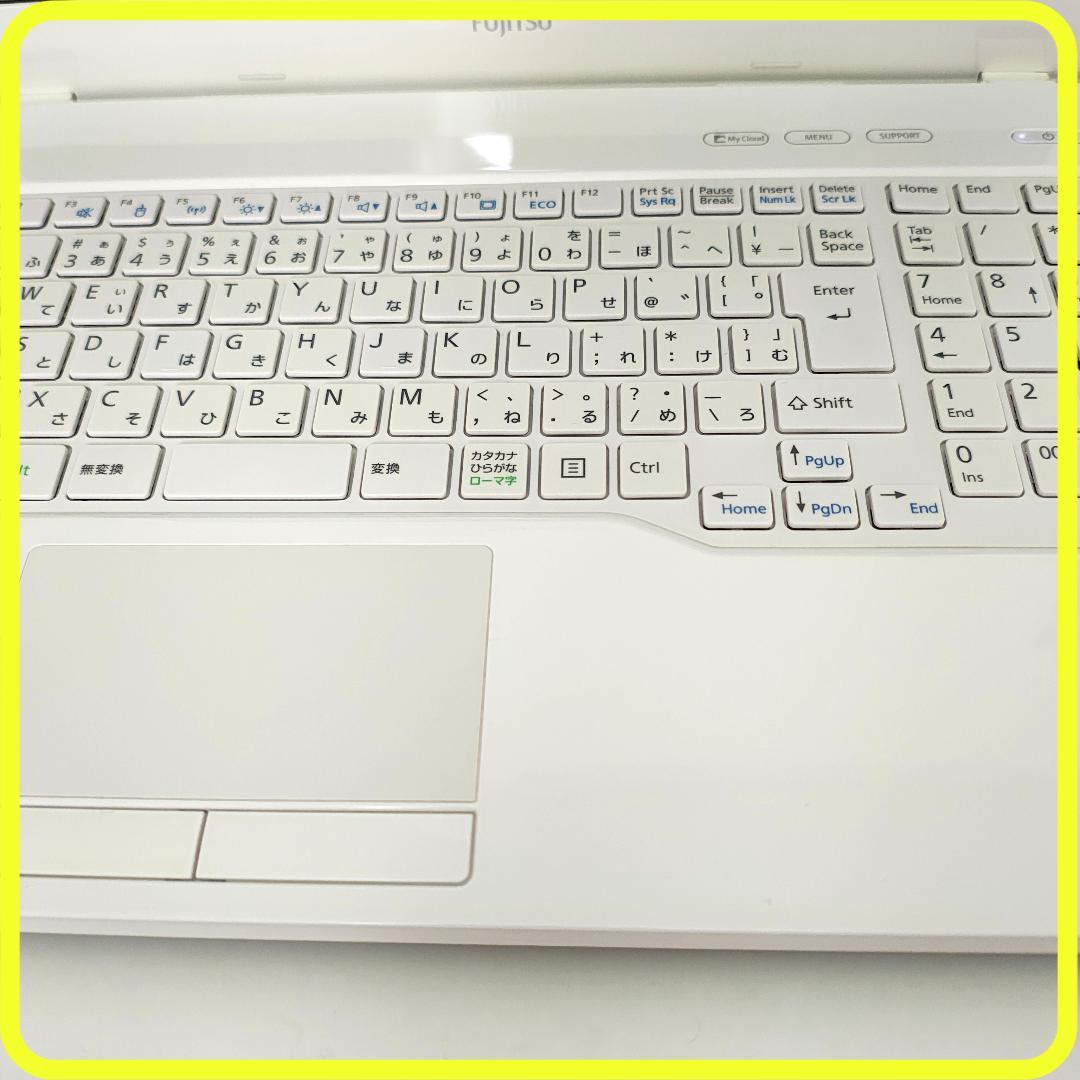 白　新品SSD256GB　カメラ⭐️windows11　ノートパソコン　807