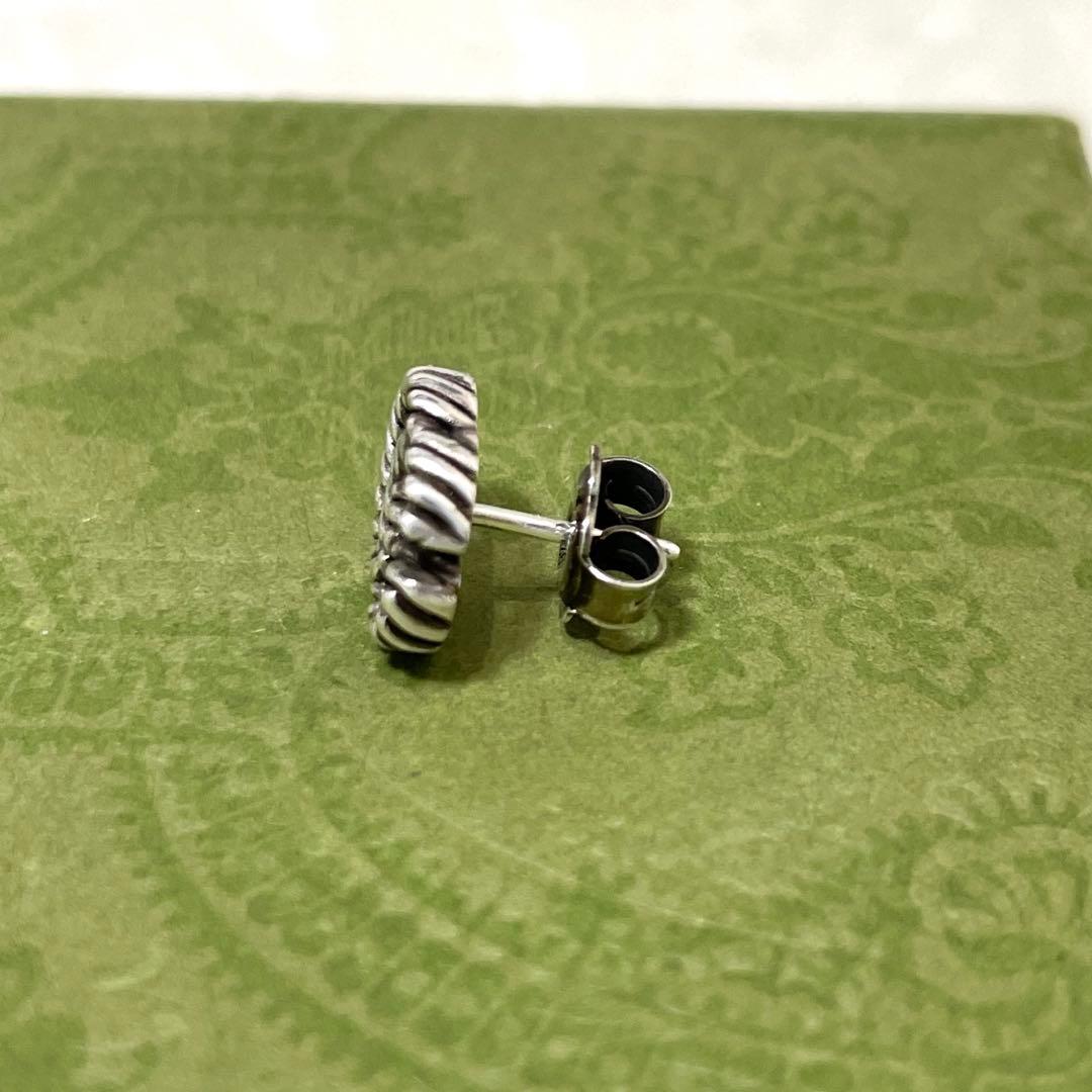 【極美品】グッチ　マーモントGG ツイストピアス片耳　アラベスク　925