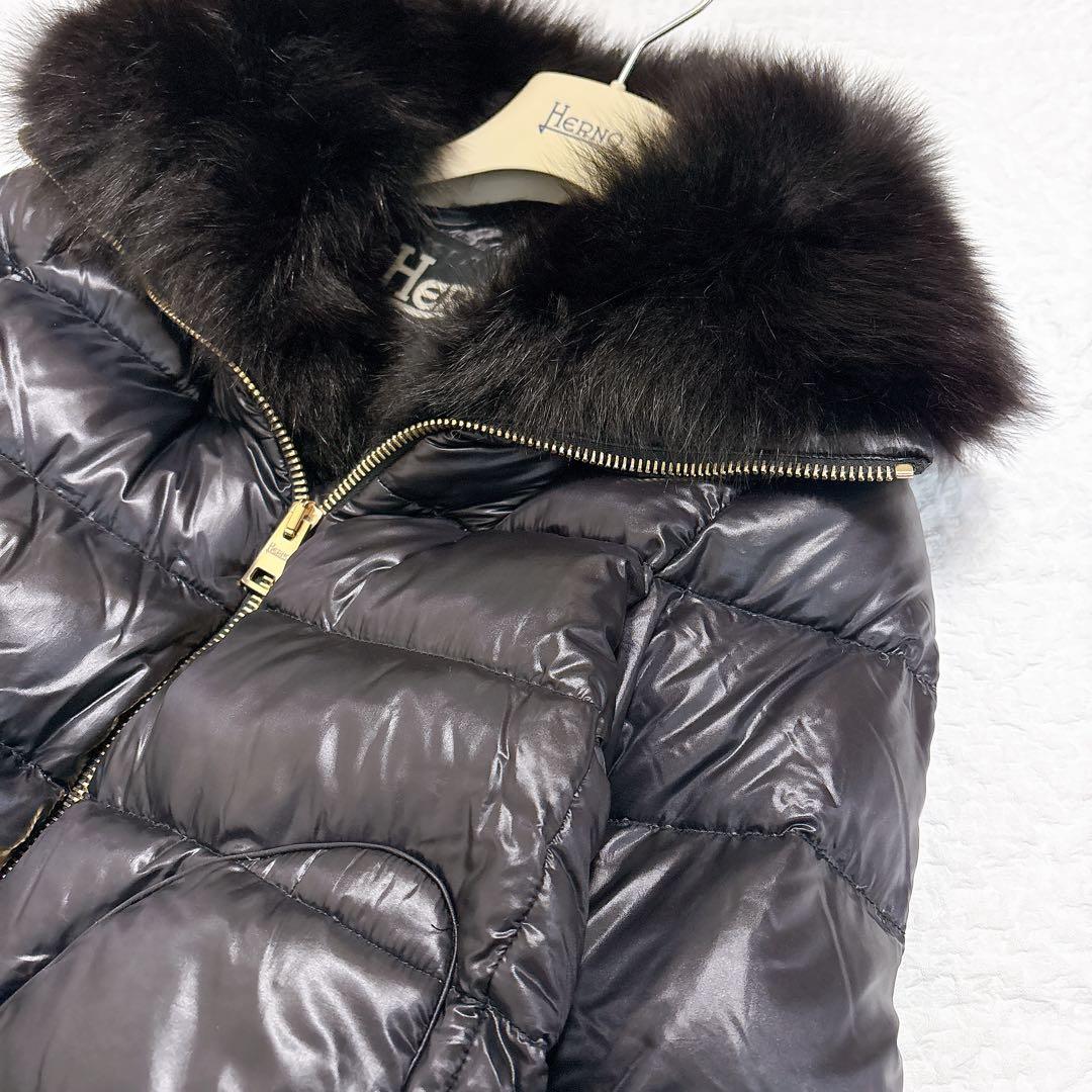 超軽量✨HERNO フォックスファー　ダウンコート　ブラック　黒　金ボタン　ロゴ