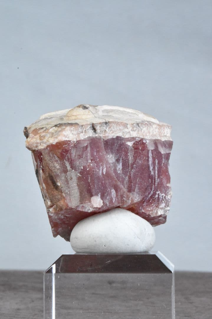 北海道稲倉石鉱山産 菱マンガン鉱 未研磨01