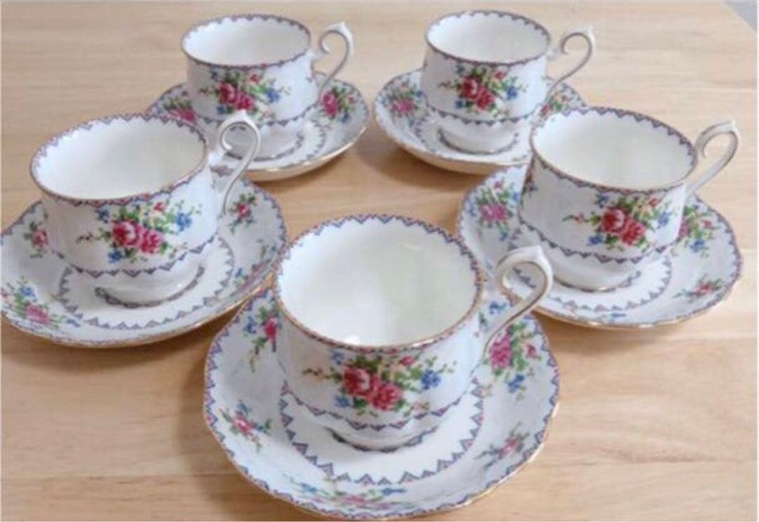 ロイヤルアルバートプチポワン食器セット