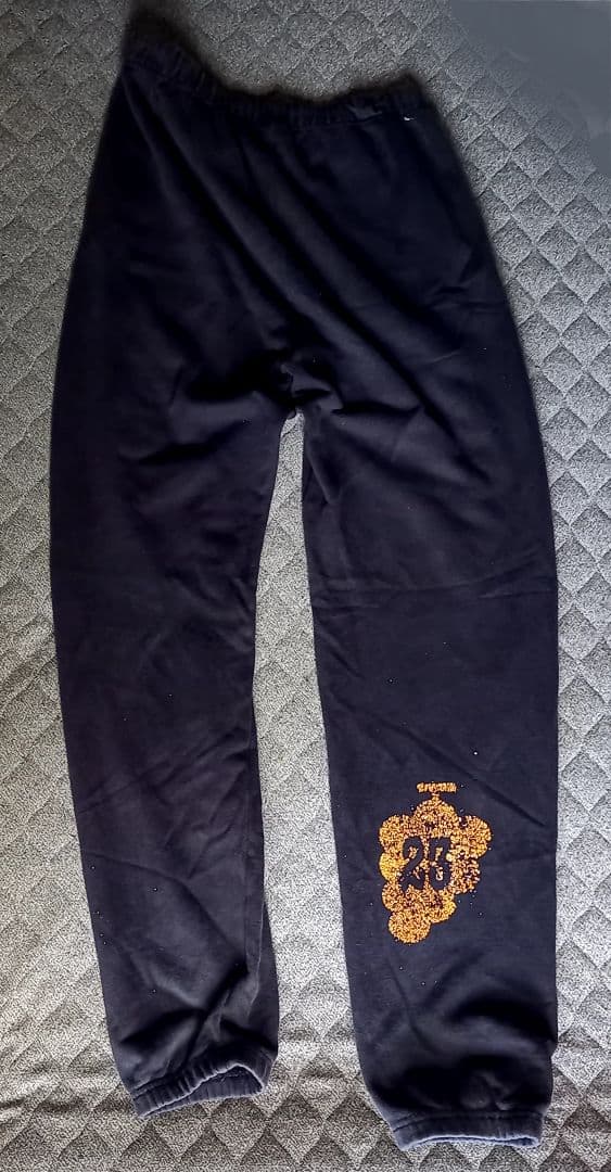 近畿大学　バレーボール　スウェットパンツ プリントかすれあり