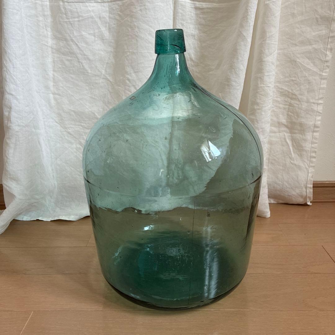 大きなデミジョンボトル　古道具ディスプレイ　花瓶 レトロ ガラス瓶ヴィンテージ